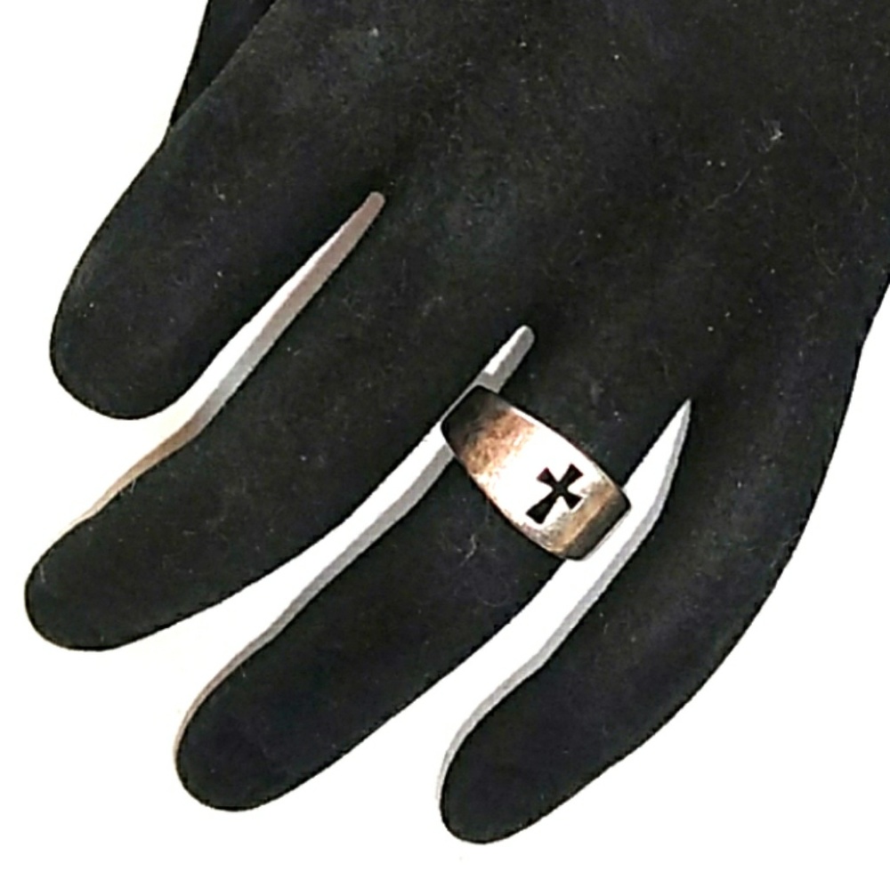 James Avery Sterling Silver Cross CutOut Ring - Picture 8 of 8